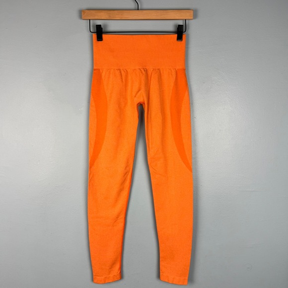 NVGTN Women's Orange Small Contour Seamless Cropped Leggings Skinny Gym Nylon - Picture 2 of 8